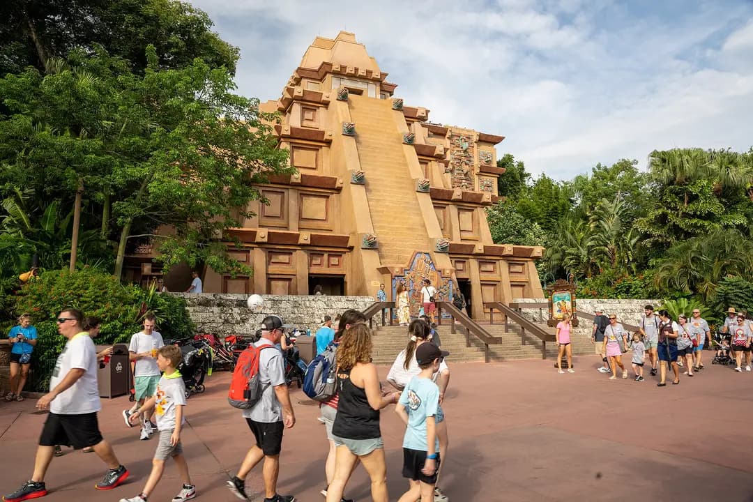 Gran Fiesta Tour Starring The Three Caballeros